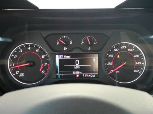 Used 2017 Chevrolet Camaro LT w/ Technology Package RWD image 29