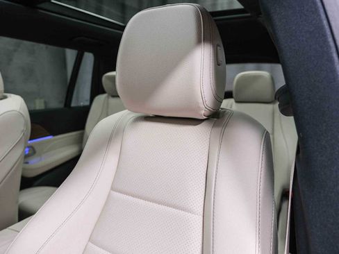 Certified 2025 Mercedes-Benz GLS 450 4MATIC image 26