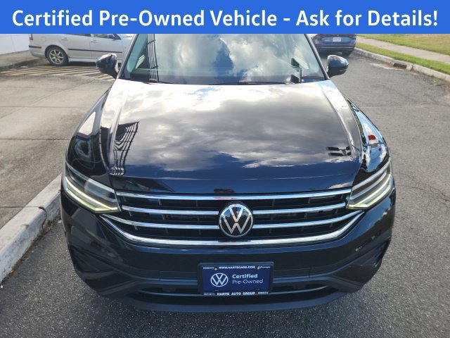 Certified 2022 Volkswagen Tiguan SE w/ Panoramic Sunroof Package AWD/4WD image 3