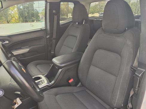 Used 2022 Chevrolet Colorado LT w/ Fleet Safety Package image 20