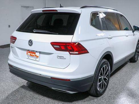 Used 2021 Volkswagen Tiguan SE w/ Panoramic Sunroof Package FWD image 7