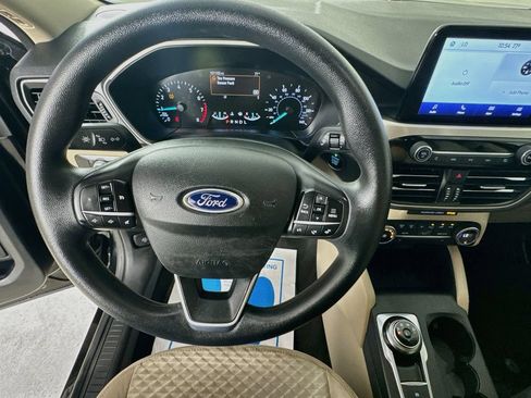 Used 2020 Ford Escape SE FWD image 12