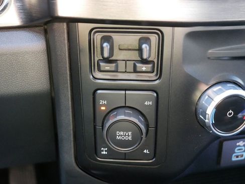Certified 2023 Ford F250 Lariat w/ Chrome Package AWD/4WD image 32