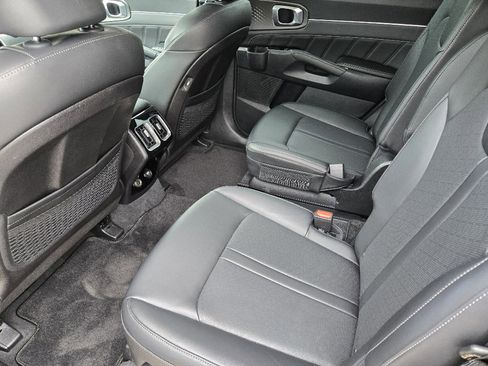 Certified 2023 Kia Sorento SX image 30
