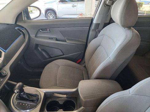 Used 2011 Kia Sportage LX AWD/4WD image 24