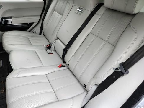 Used 2015 Land Rover Range Rover Supercharged AWD/4WD image 27