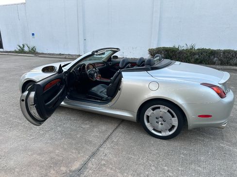 Used 2002 Lexus SC 430 Convertible image 10