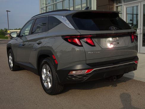 Used 2024 Hyundai Tucson SEL FWD image 3