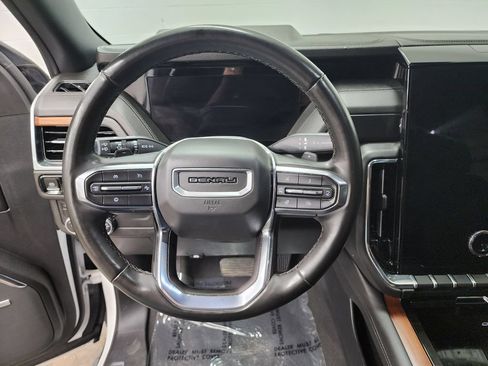 Used 2025 GMC Yukon Denali AWD/4WD image 14