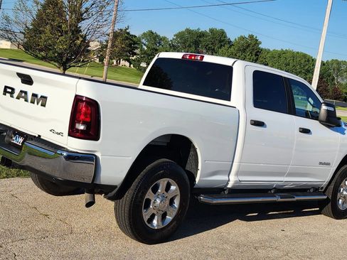 Used 2025 RAM 2500 Big Horn AWD/4WD image 9