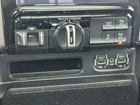 Used 2021 RAM 1500 Big Horn AWD/4WD image 18