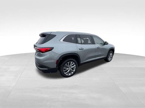 Certified 2025 Buick Enclave Preferred image 9