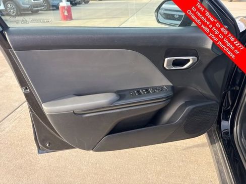 Used 2025 Kia K4 LXS image 14