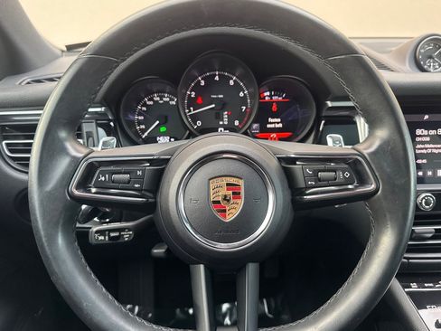 Used 2024 Porsche Macan image 24