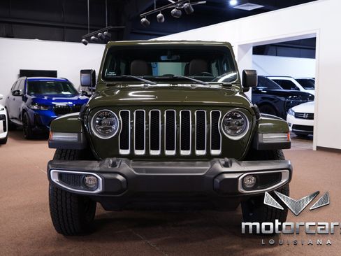 Used 2022 Jeep Wrangler Unlimited Sahara w/ LED Lighting Group AWD/4WD image 2