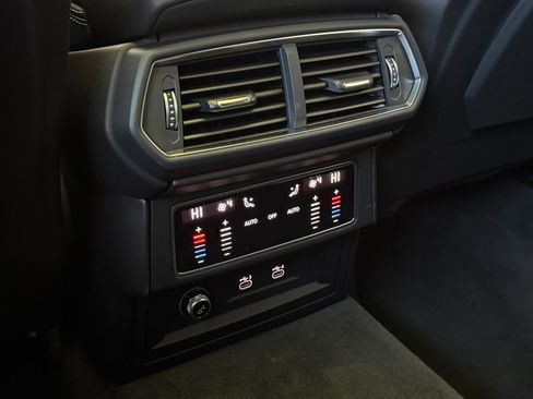 Used 2022 Lamborghini Urus image 18