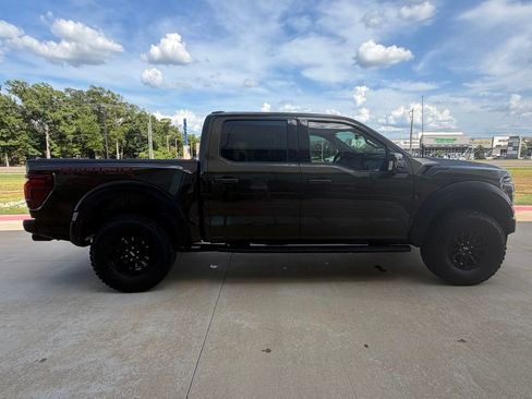 Used 2025 Ford F150 Raptor AWD/4WD image 7