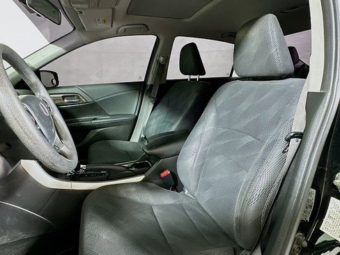 Used 2016 Honda Accord EX image 11