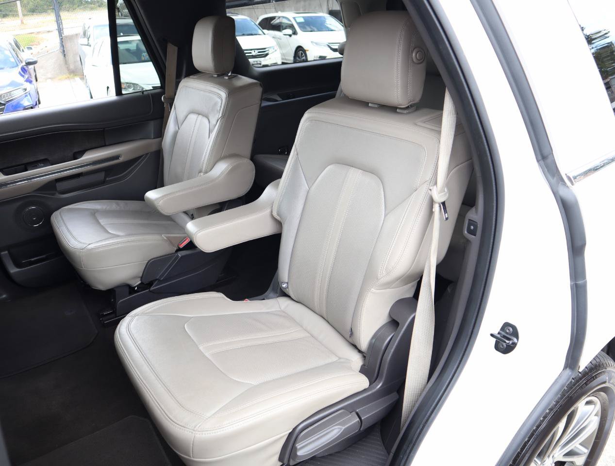 Used 2018 Ford Expedition Limited w/ Equipment Group 301A RWD image 22