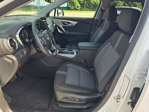 Used 2025 Chevrolet Blazer LT AWD/4WD image 12