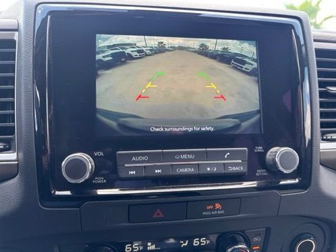 Used 2022 Nissan Frontier SV RWD image 13