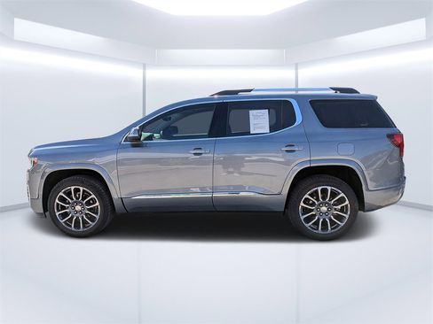 Used 2022 GMC Acadia Denali w/ Denali Technology Package image 6
