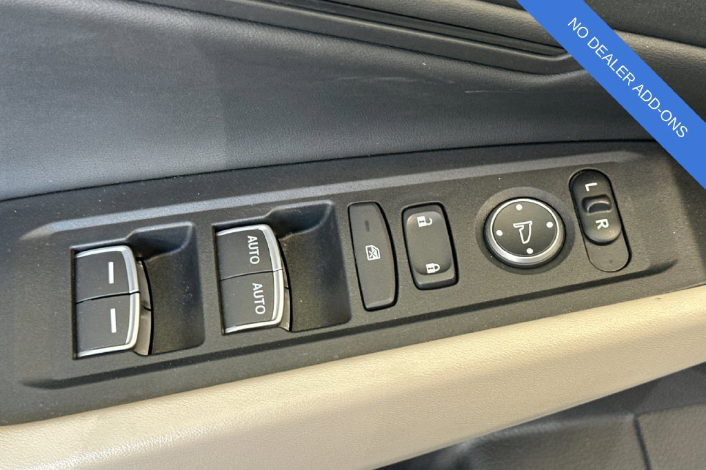 Used 2025 Honda Accord SE image 12