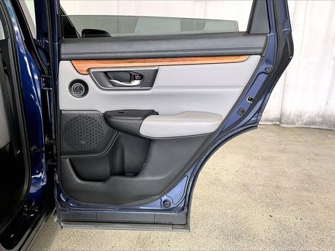 Used 2018 Honda CR-V Touring image 21