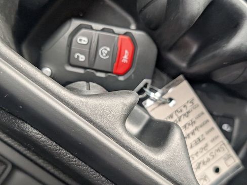 Used 2025 Jeep Wrangler Unlimited Sahara w/ Safety Group image 24