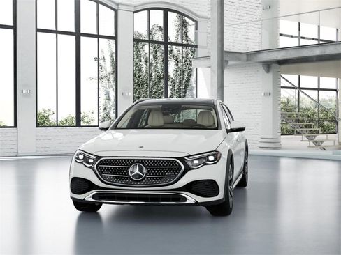 New 2025 Mercedes-Benz E 450 4MATIC All-Terrain Wagon image 42