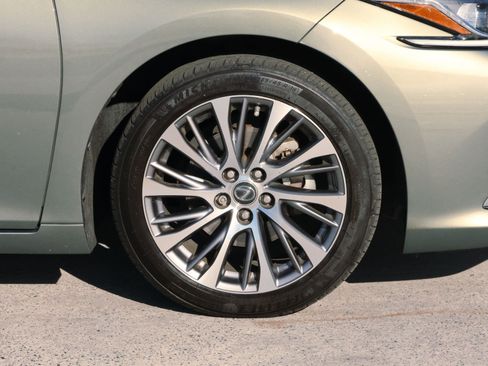 Used 2019 Lexus ES 350 image 11