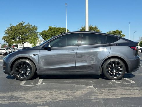 Used 2021 Tesla Model Y Long Range AWD/4WD image 7