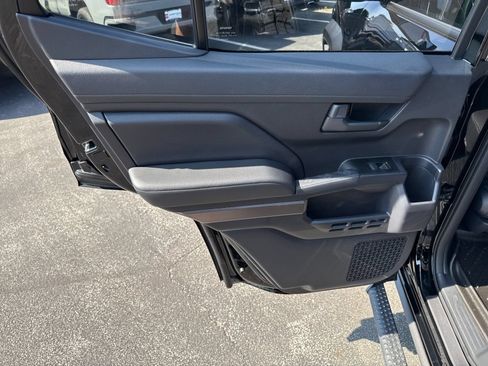 Used 2026 Toyota 4Runner SR5 AWD/4WD image 22