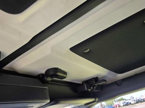 Used 2025 Ford Bronco Raptor w/ Interior Carbon Fiber Pack image 18