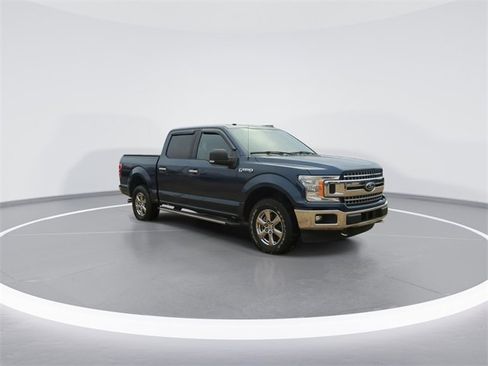 Used 2018 Ford F150 XLT w/ Equipment Group 302A Luxury image 2