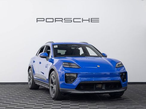 New 2026 Porsche Macan 4 Electric AWD/4WD image 9