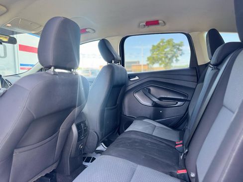 Used 2019 Ford Escape SE FWD image 41