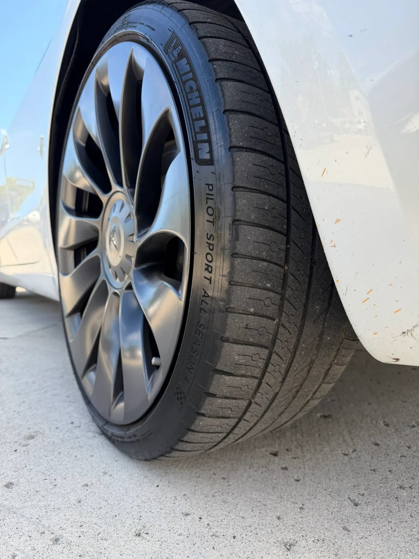 Used 2022 Tesla Model 3 Performance AWD/4WD image 10