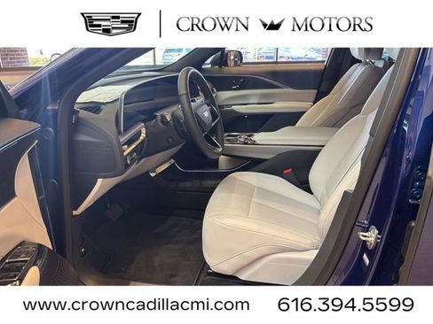 New 2025 Cadillac Lyriq Sport image 6