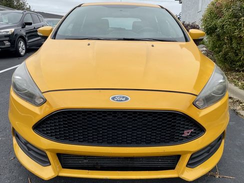Used 2016 Ford Focus ST w/ Equipment Group 402A image 3