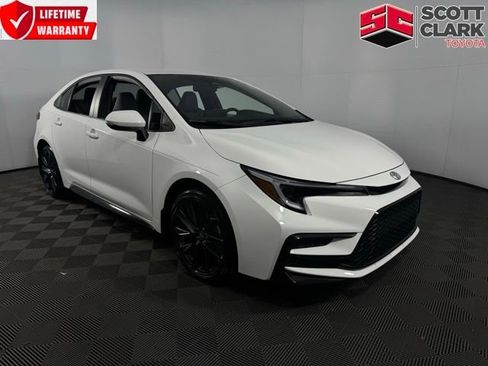 Used 2026 Toyota Corolla SE image 1