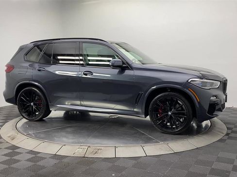 Used 2021 BMW X5 M50i w/ Executive Package image 11