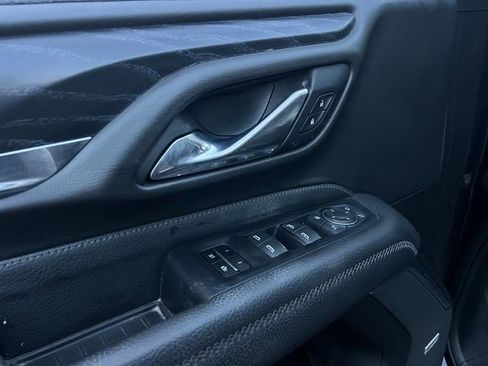 Used 2021 GMC Yukon Denali w/ Denali Premium Package image 11