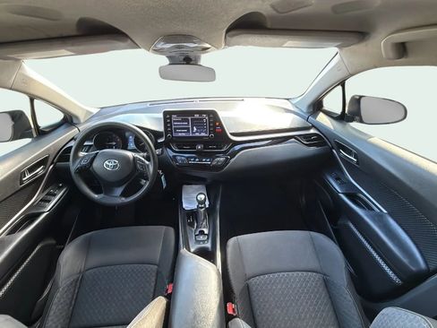 Used 2021 Toyota C-HR LE image 10