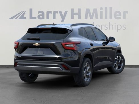 New 2026 Chevrolet Trax LT image 4
