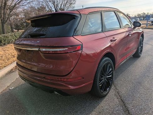 Used 2024 Lincoln Corsair Reserve w/ Equipment Group 202A image 6