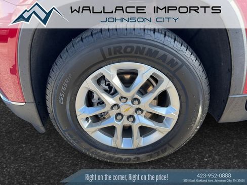 Used 2021 Chevrolet Traverse LT FWD image 9