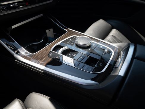 Used 2023 BMW X7 xDrive40i image 15