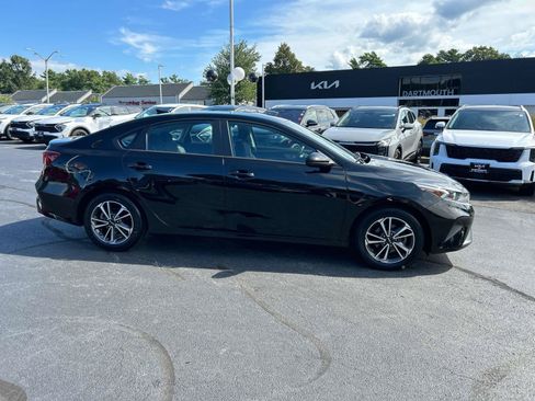 Used 2024 Kia Forte LXS FWD image 6
