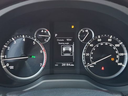 Used 2023 Lexus GX 460 Premium w/ Premium Plus Package AWD/4WD image 13